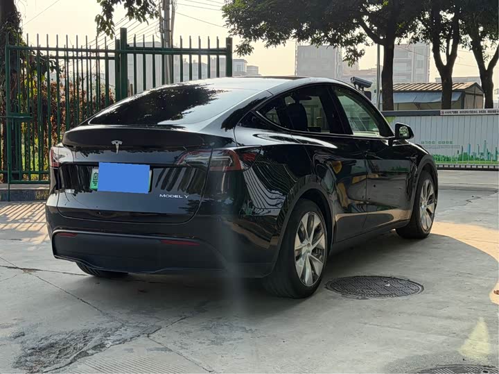 Фото 7 - Tesla Model Y