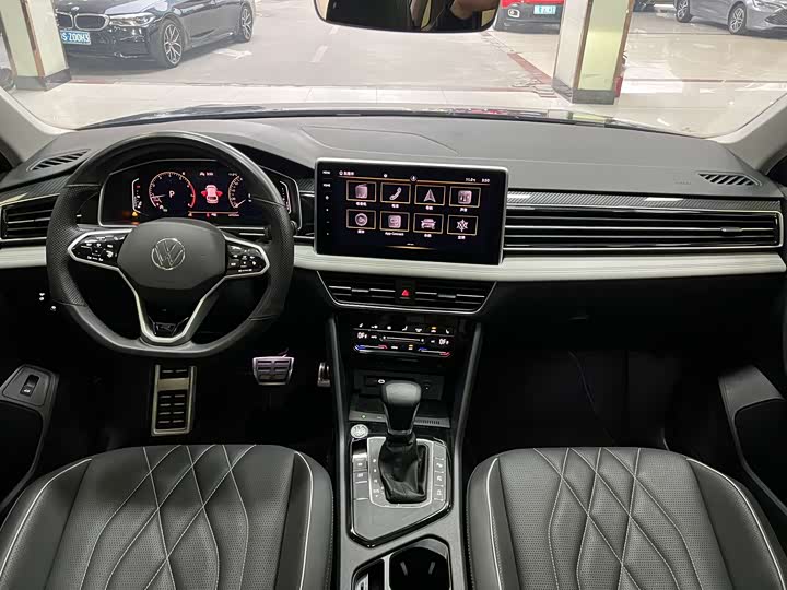 Фото 7 - Volkswagen Tiguan L Pro