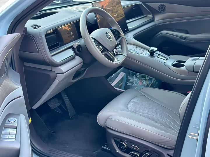 Фото 4 - Denza N7