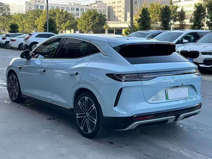 Фото 7 - Denza N7