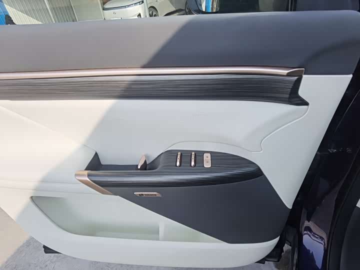 Фото 8 - Dongfeng Yipai eπ 008