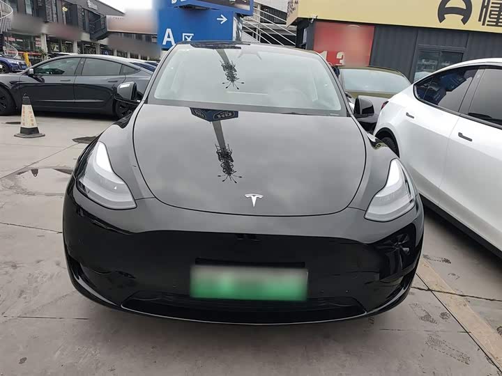 Фото 3 - Tesla Model Y