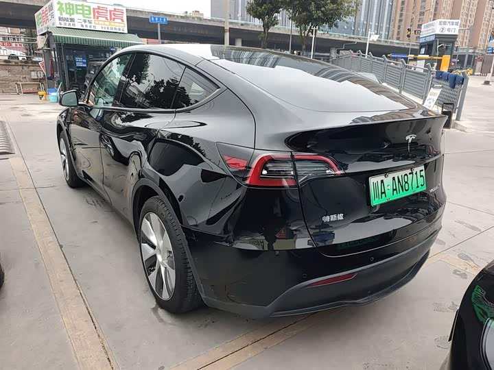 Фото 5 - Tesla Model Y