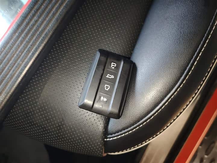 Фото 9 - Tank 300