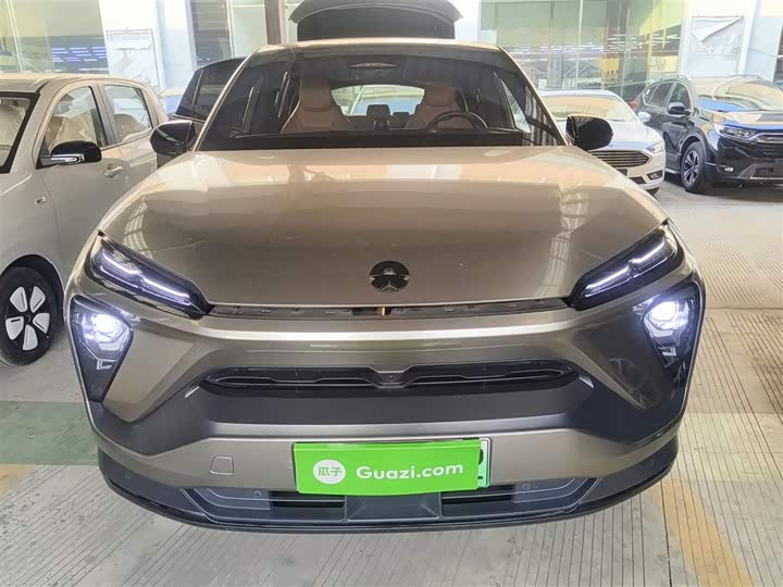 Фото 3 - Nio EC6