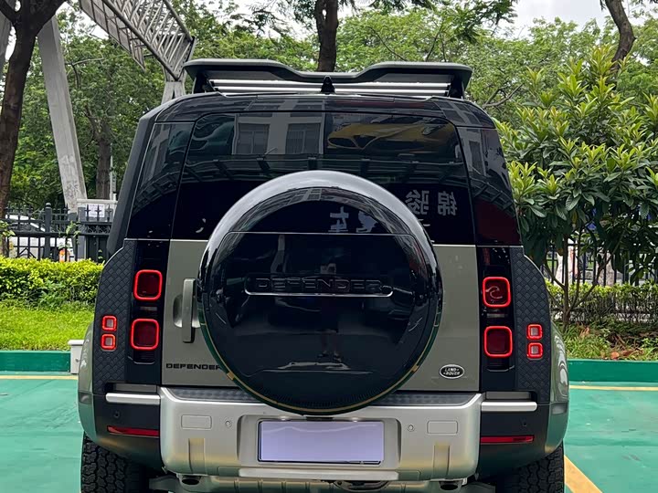 Фото 6 - Land Rover Defender