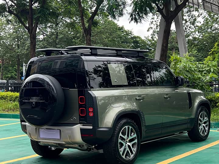 Фото 7 - Land Rover Defender