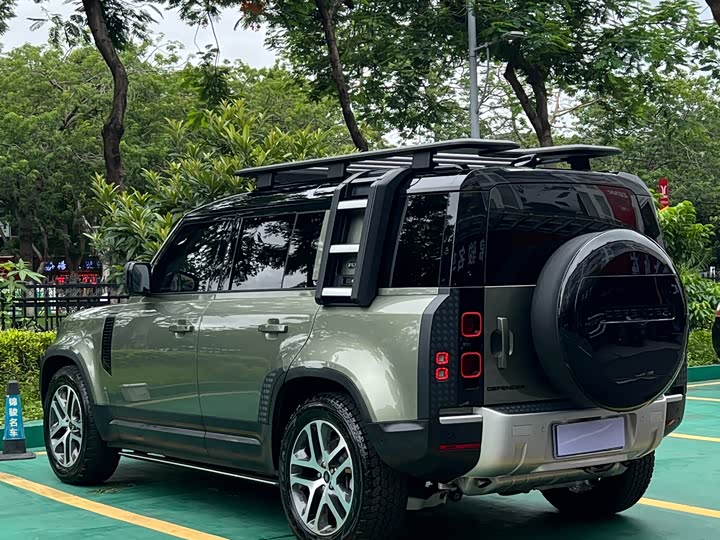 Фото 8 - Land Rover Defender