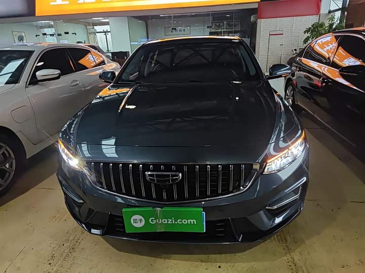 Фото 3 - Geely Preface