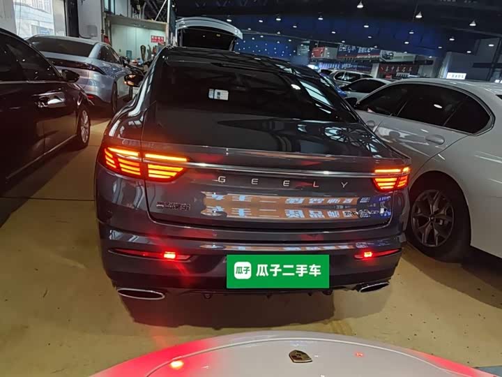 Фото 6 - Geely Preface