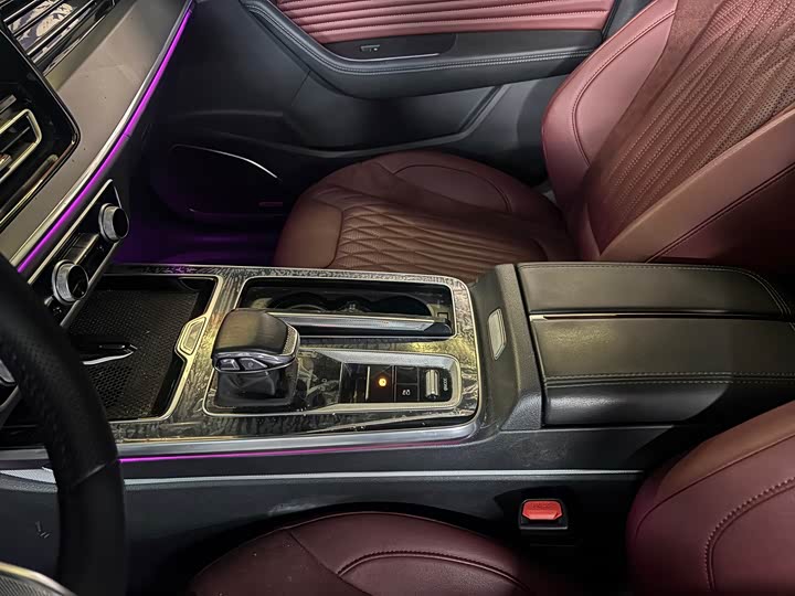 Фото 7 - Hongqi HS5