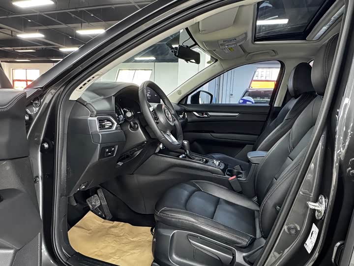 Фото 8 - Mazda CX-5