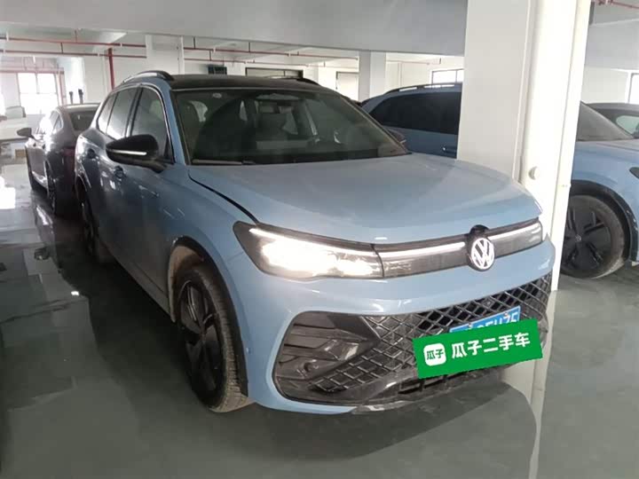 Фото 4 - Volkswagen Tiguan L Pro