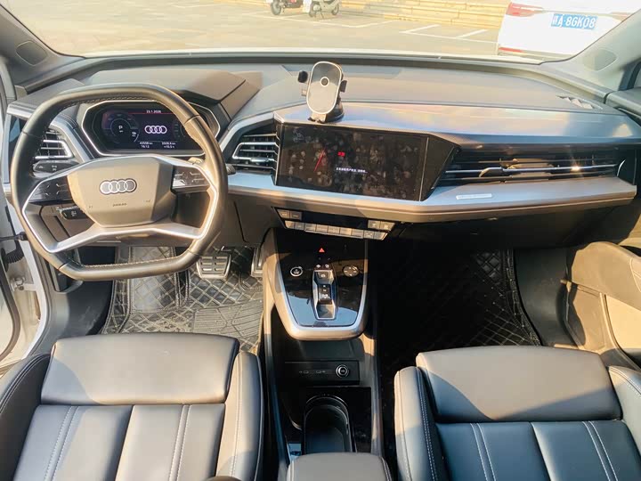 Фото 5 - Audi Q4 e-tron