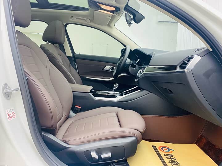 Фото 9 - BMW 3 Series