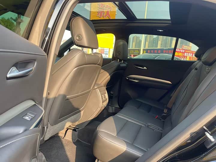 Фото 5 - Cadillac XT4