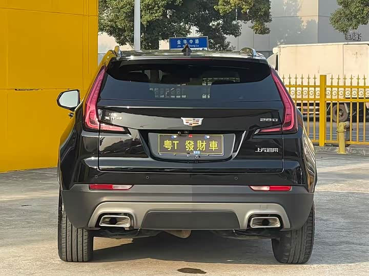 Фото 7 - Cadillac XT4