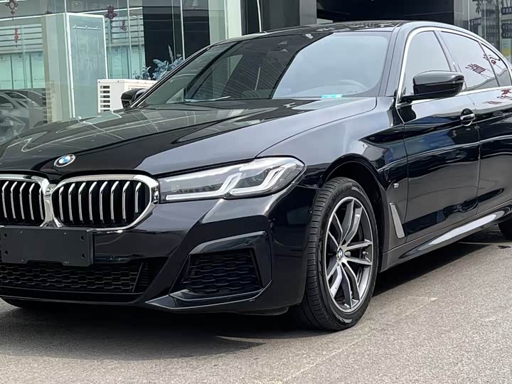 Фото 1 - BMW 5 Series