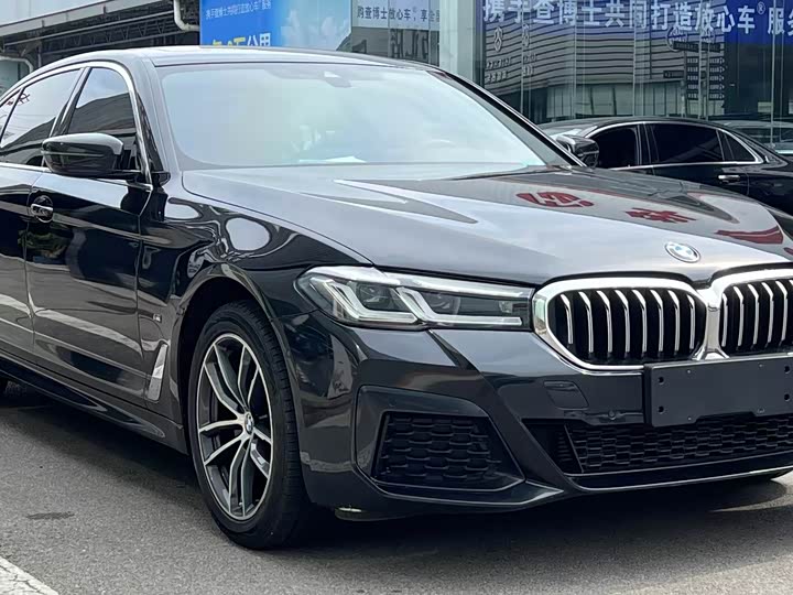 Фото 3 - BMW 5 Series