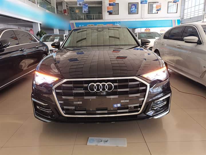 Фото 3 - Audi A6L