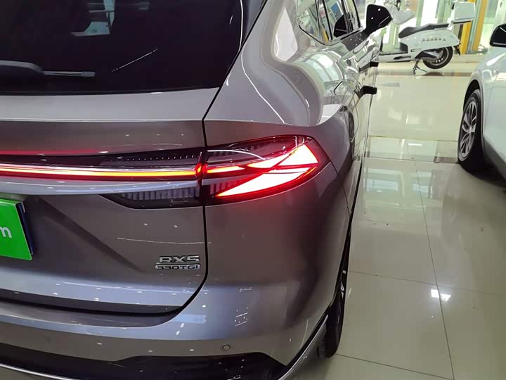 Фото 8 - Roewe RX5