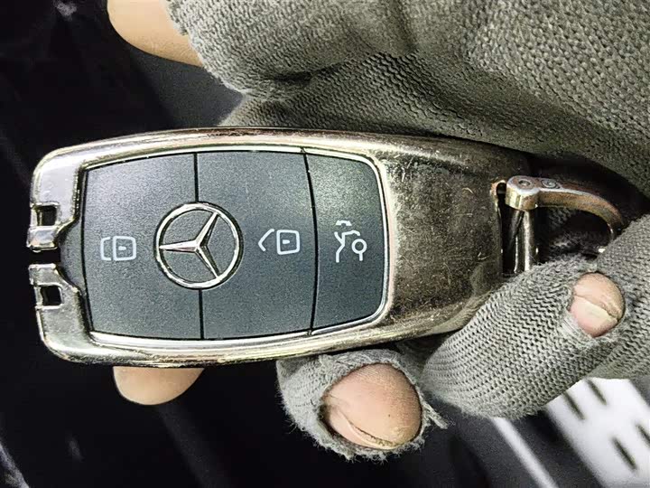 Фото 9 - Mercedes-Benz GLC-Class