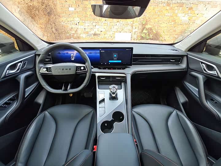 Фото 9 - Roewe RX5