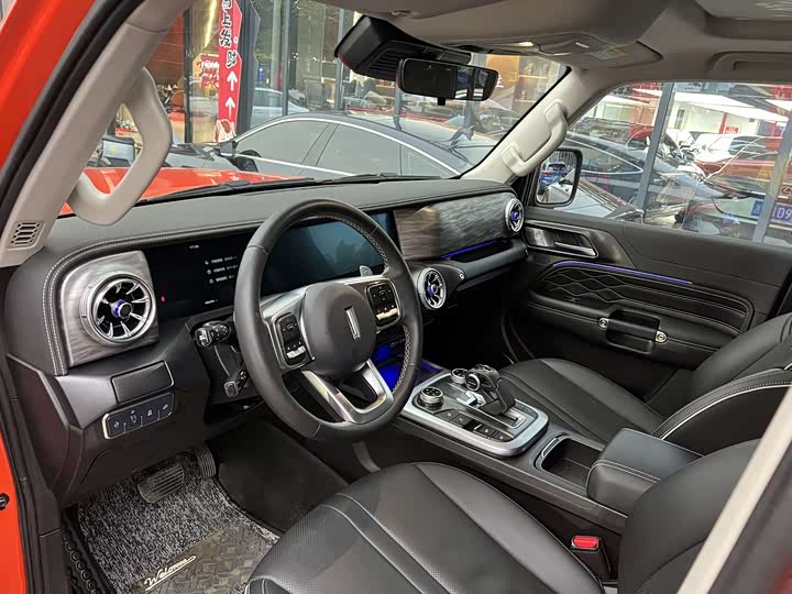 Фото 5 - Tank 300