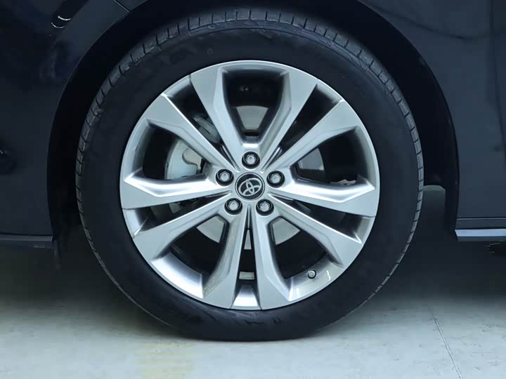 Фото 4 - Toyota Sienna