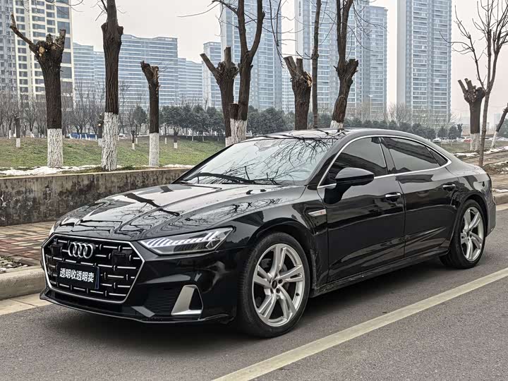 Фото 1 - Audi A7L