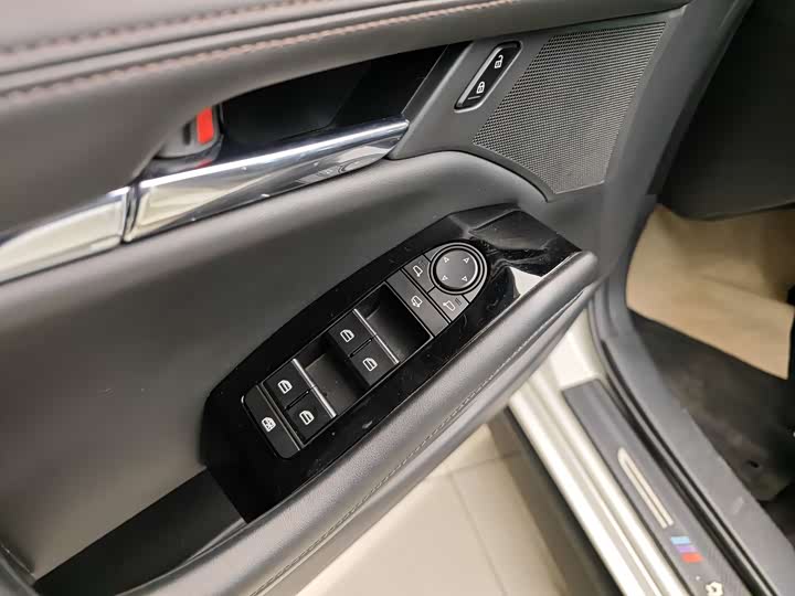 Фото 9 - Mazda 3 (Axela)