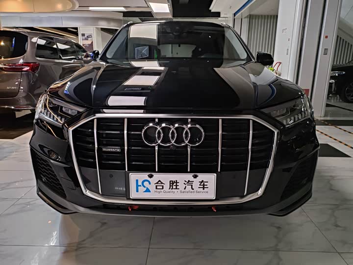Фото 2 - Audi Q7