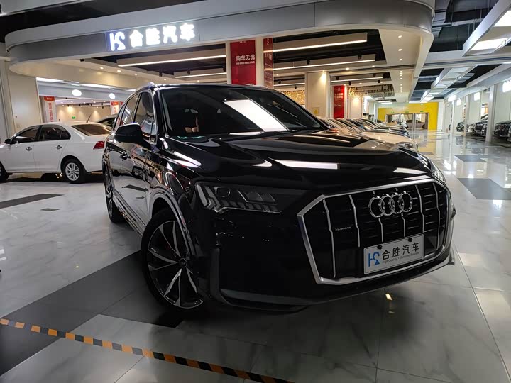 Фото 3 - Audi Q7