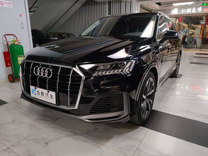Фото 4 - Audi Q7