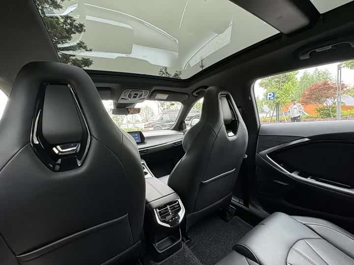 Фото 8 - MG Motor 7