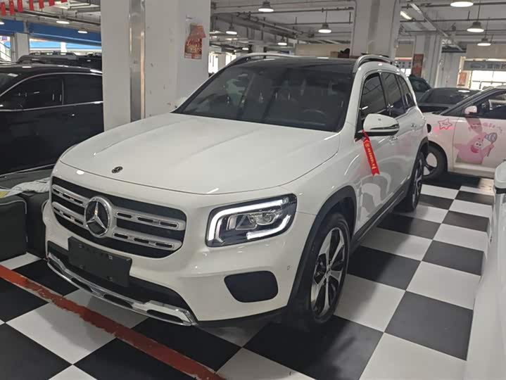 Фото 1 - Mercedes-Benz GLB-Class