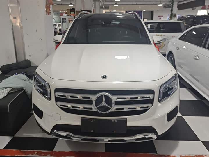 Фото 2 - Mercedes-Benz GLB-Class