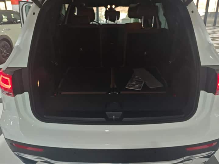 Фото 4 - Mercedes-Benz GLB-Class