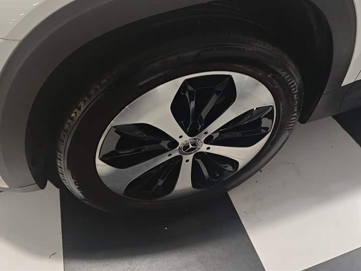 Фото 6 - Mercedes-Benz GLB-Class