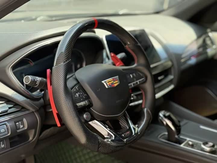 Фото 6 - Cadillac CT5