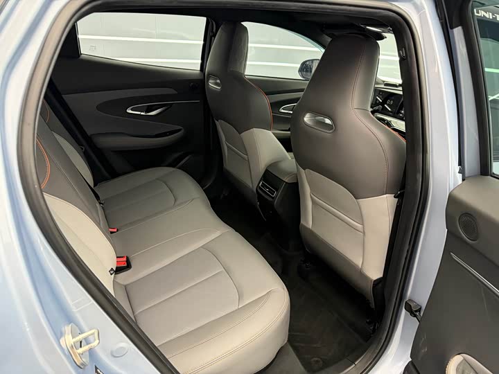 Фото 7 - Changan UNI-T