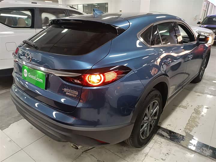 Фото 7 - Mazda CX-4