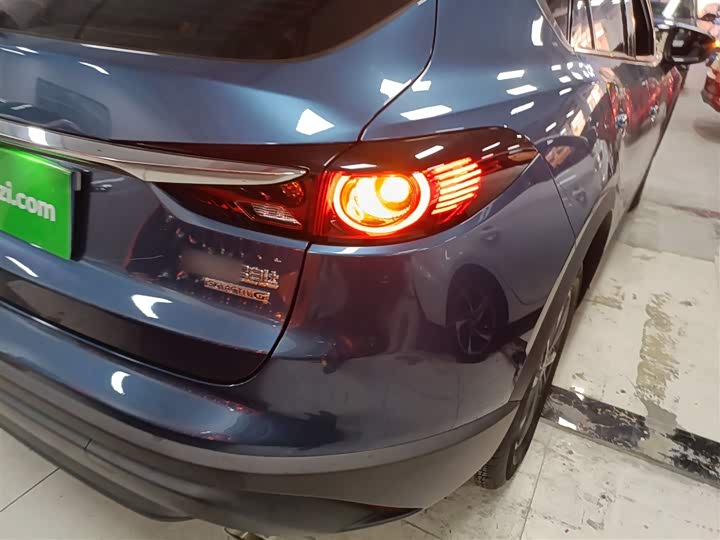 Фото 8 - Mazda CX-4