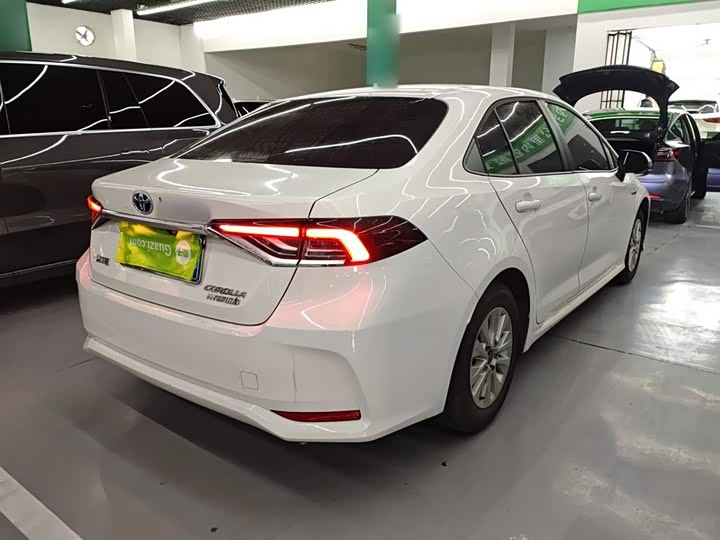 Фото 7 - Toyota Corolla