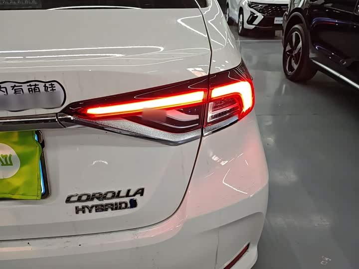 Фото 8 - Toyota Corolla