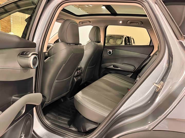 Фото 9 - BYD Yuan Plus