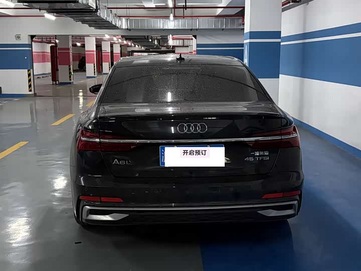 Фото 9 - Audi A6L