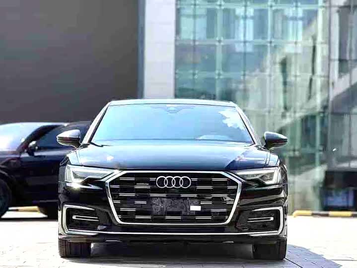 Фото 2 - Audi A6L