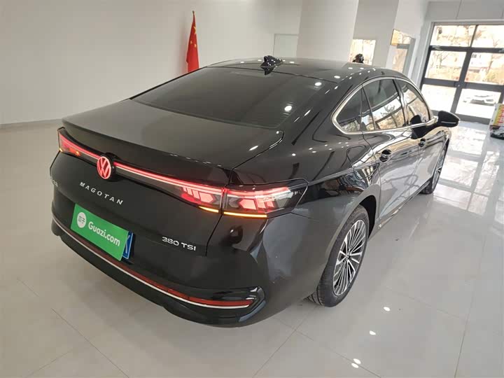 Фото 7 - Volkswagen Magotan