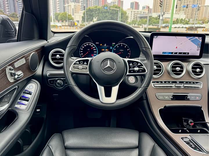 Photo 7 - Mercedes-Benz GLC-Class